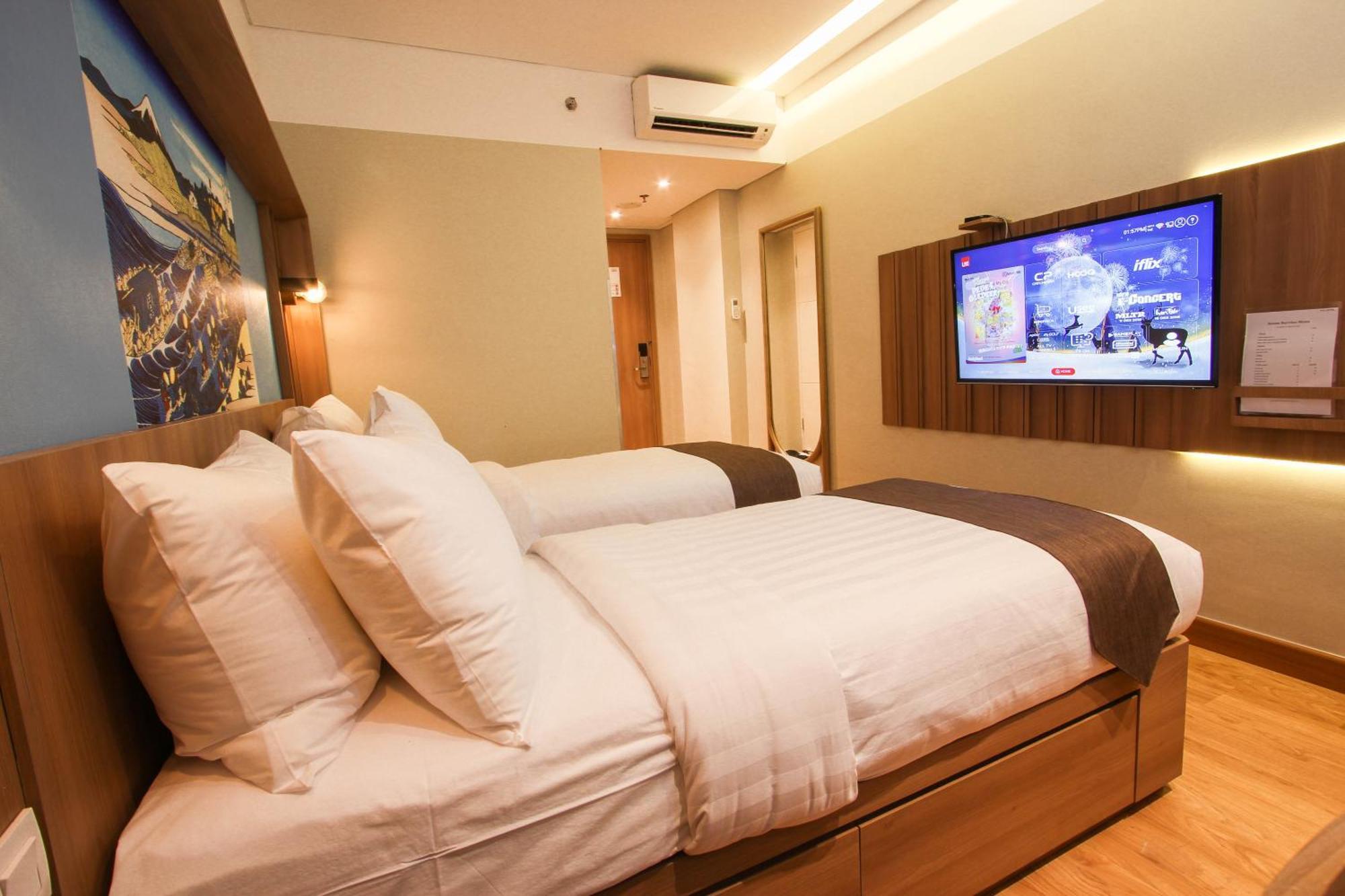 Kuretakeso Kemang Hotel Джакарта Экстерьер фото