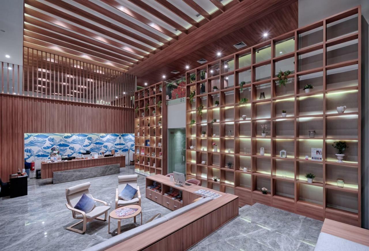 Kuretakeso Kemang Hotel Джакарта Экстерьер фото