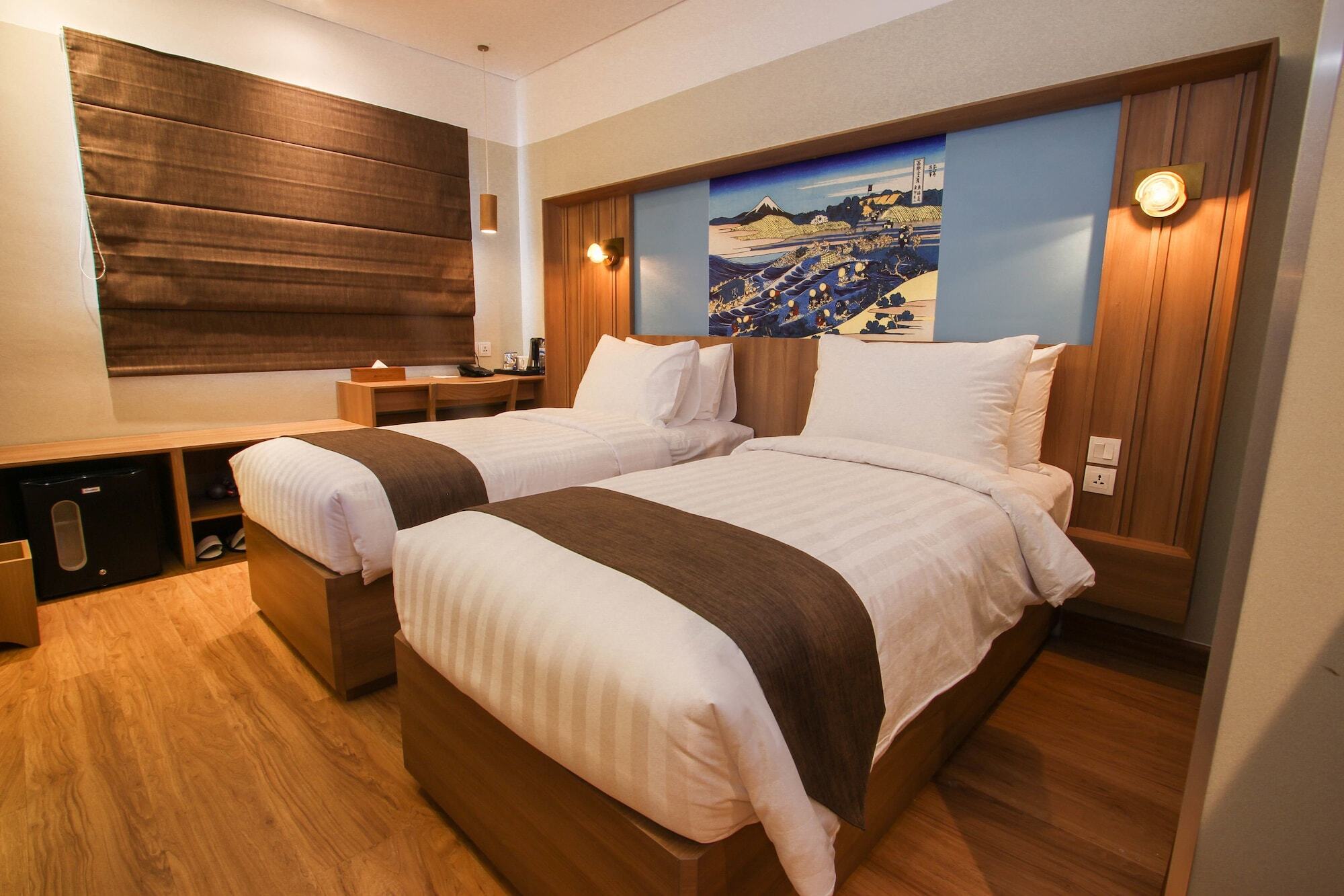 Kuretakeso Kemang Hotel Джакарта Экстерьер фото